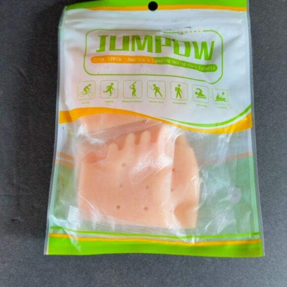 Jumpow Gel Bunion Corrector 2 Pair - Great for Biking, Jogging, or Other - Picture 1 of 2